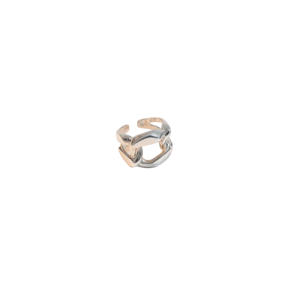 Bague Claudy Silver — maillons entrelacés épais en argent 925 rhodié poli miroir. 7,8g, ajustable, résistante à l'eau, hypoallergénique. Statement bold et contemporain.