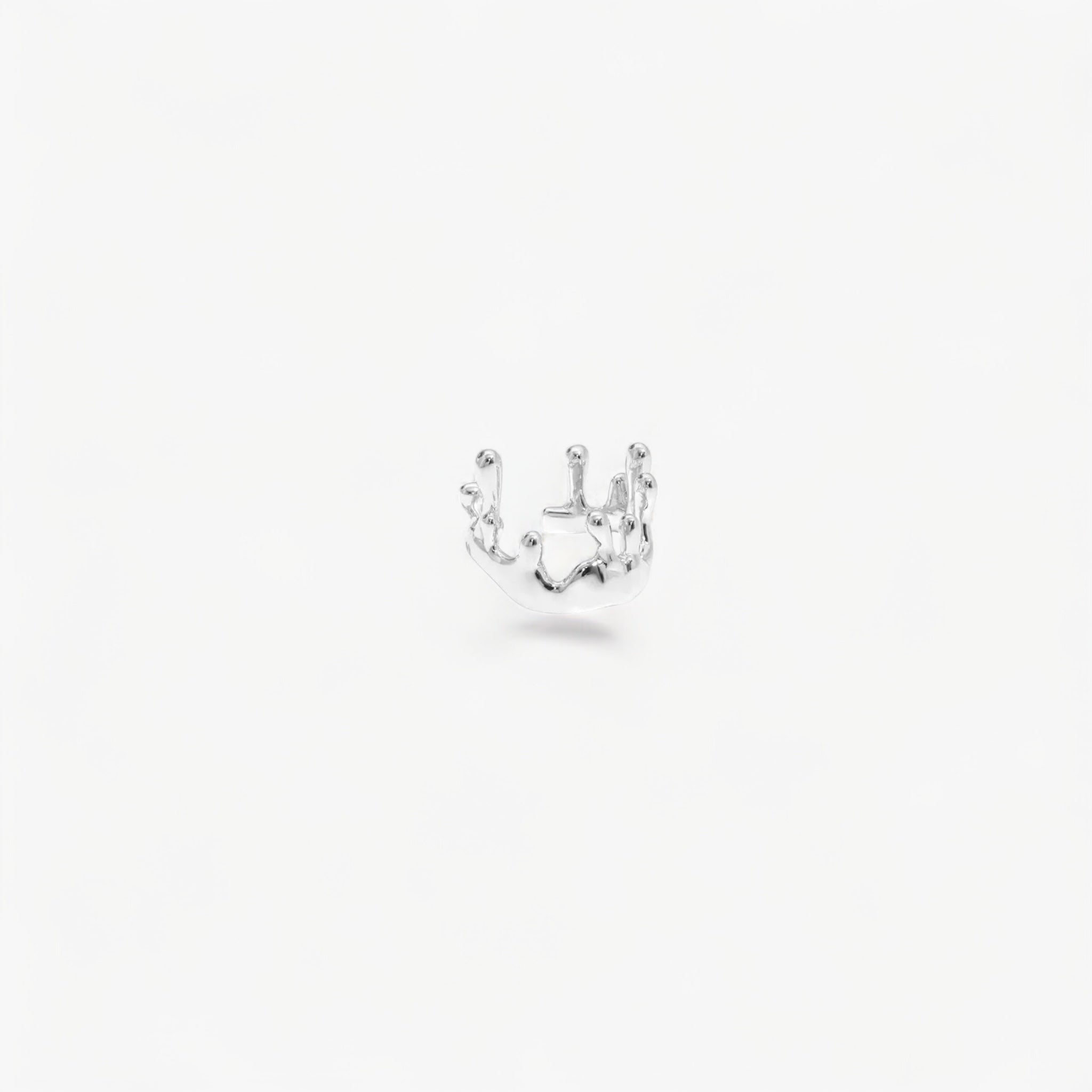 Bague SIENNA Silver Luxlab Collection en argent 925 rhodié, forme fluide et ajustable.