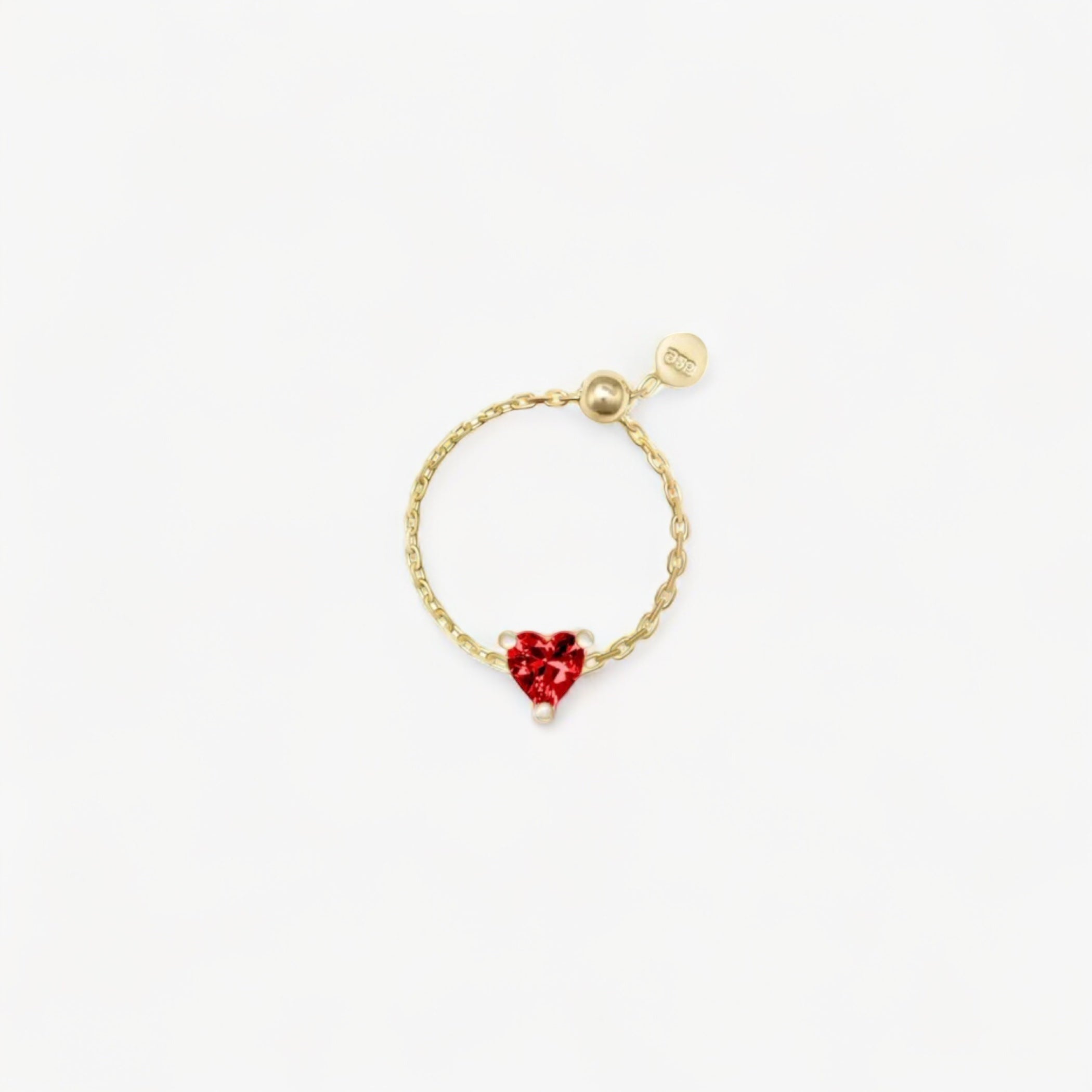 Bague de promesse SWEETHEART RED Luxlab Collection en argent 925 plaqué or 18K avec zircone cœur rouge.