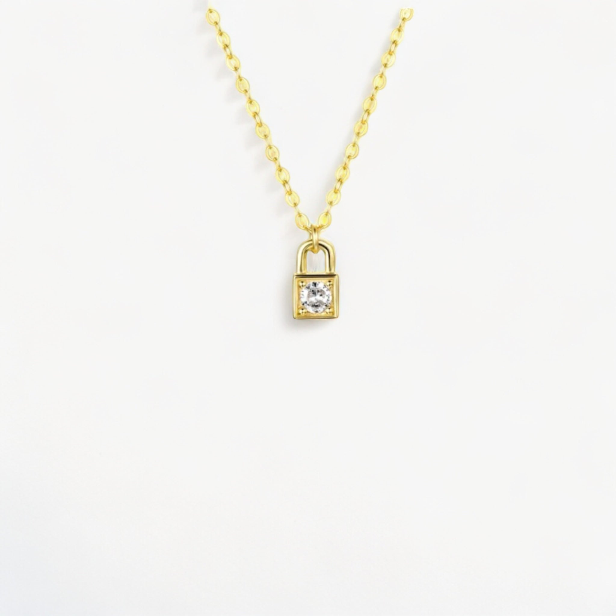 Collier cadenas YOURS Gold Luxlab Collection en argent plaqué or avec zircon.