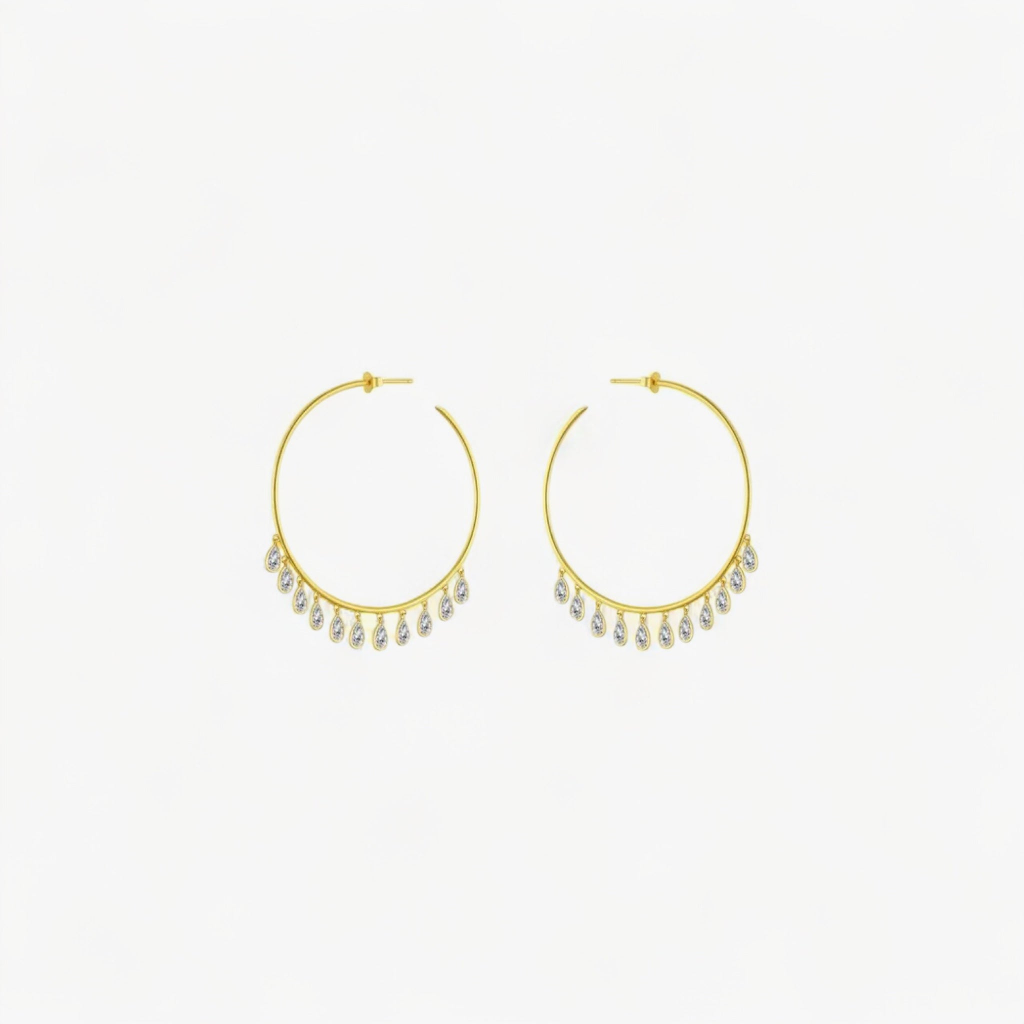 Paire de créoles INÈS Gold Luxlab Collection en argent plaqué or avec zircons et pampilles mobiles