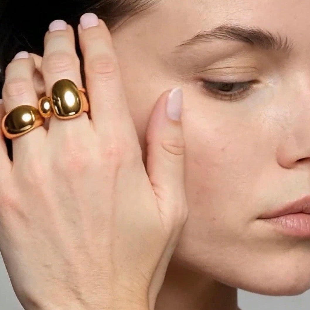 Bague Climax — volumes organiques en acier inoxydable PVD or 18k. Taille 7, 7,86g, waterproof, hypoallergénique. La pièce bold qu'on n'attendait plus à 18€.