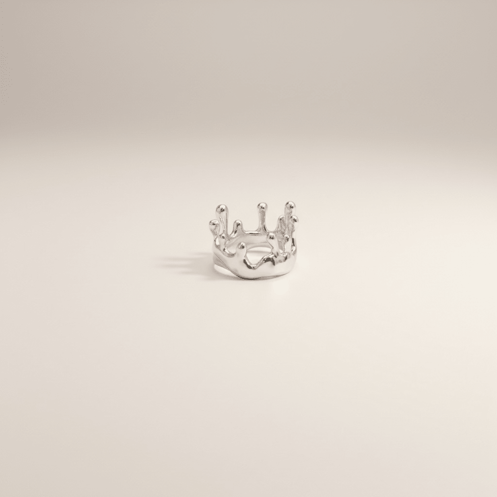
BAGUE SIENNA SILVER — DESIGN MÉTAL FONDU EN ARGENT 925 RHODIÉ