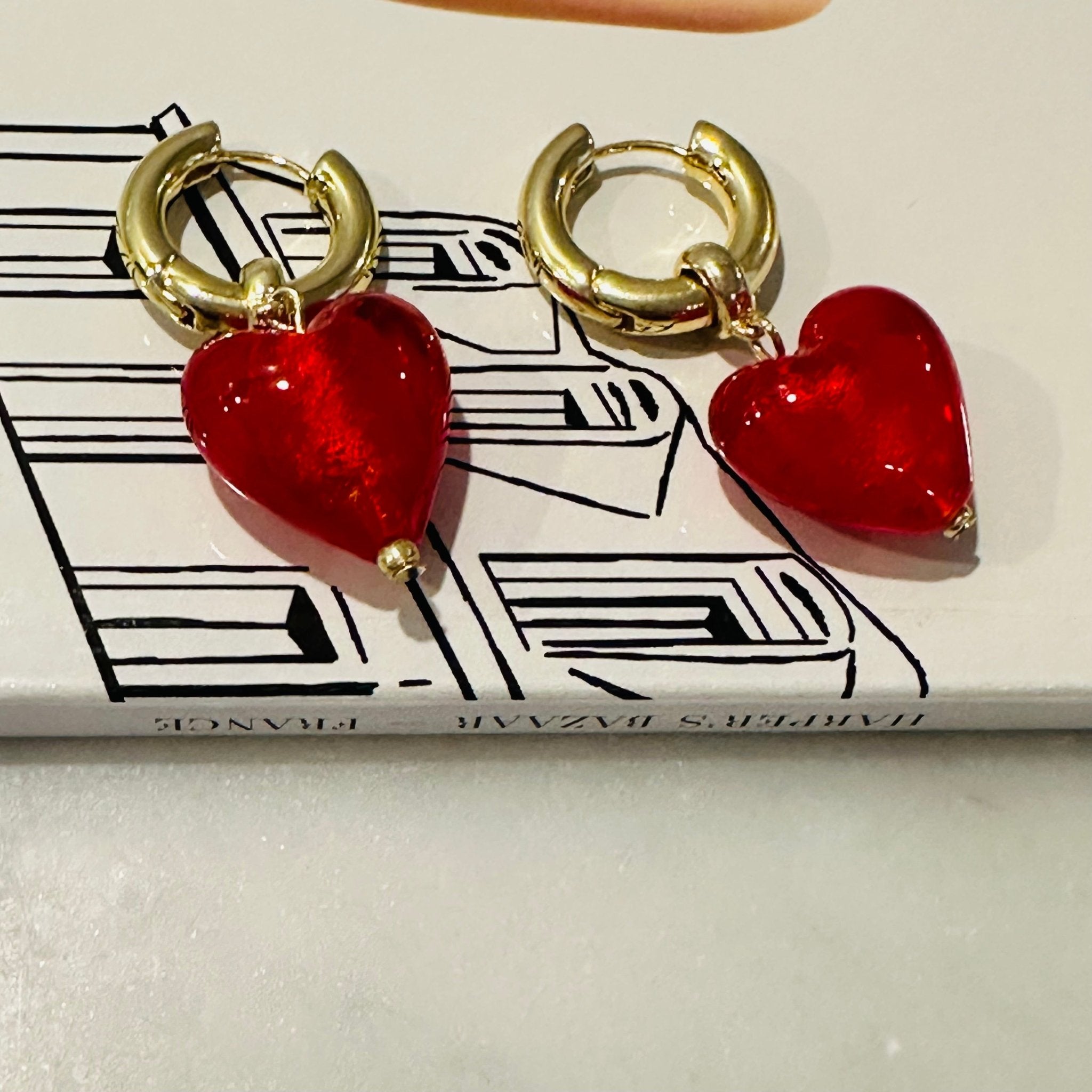 Boucles d’oreilles cœur rouge JUMBO RED HEART – Créoles acier PVD or 18K waterproof - Luxlab Collection