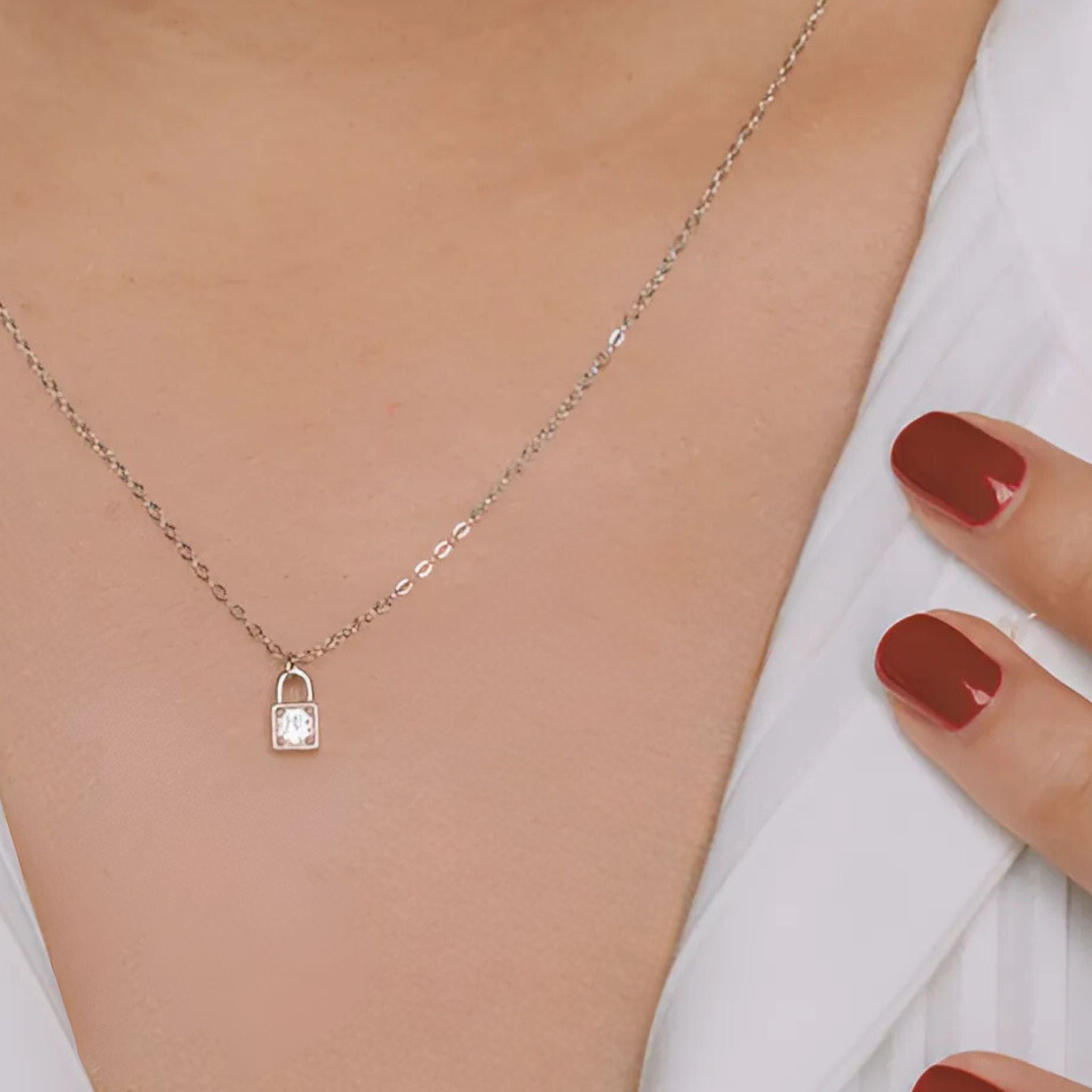 Collier Cadenas YOURS Silver : Luxlab Collection – La Signature Pure et Lumineuse. - Luxlab Collection
